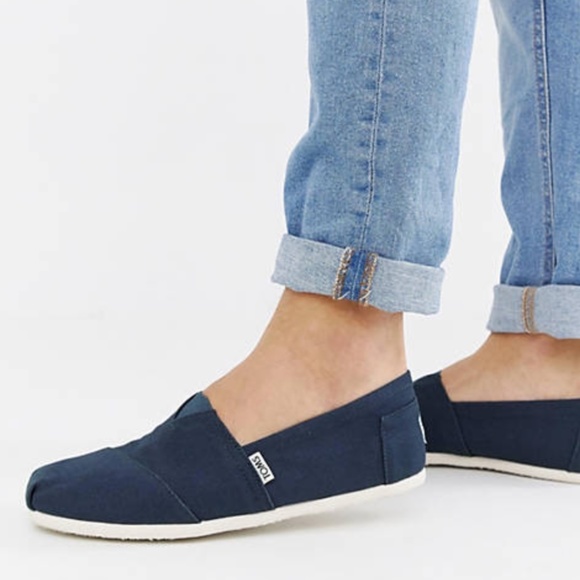 Toms Canvas Flats - Picture 1 of 16